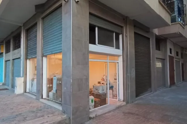 Local commercial Tanger Balia