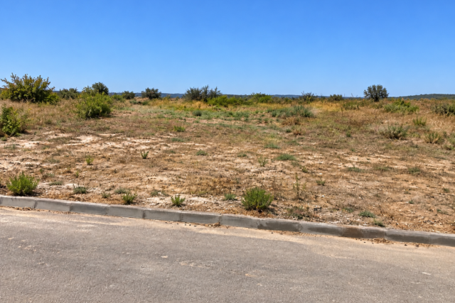 Terrain de 400 m² pour villa à vendre – Moujahidine