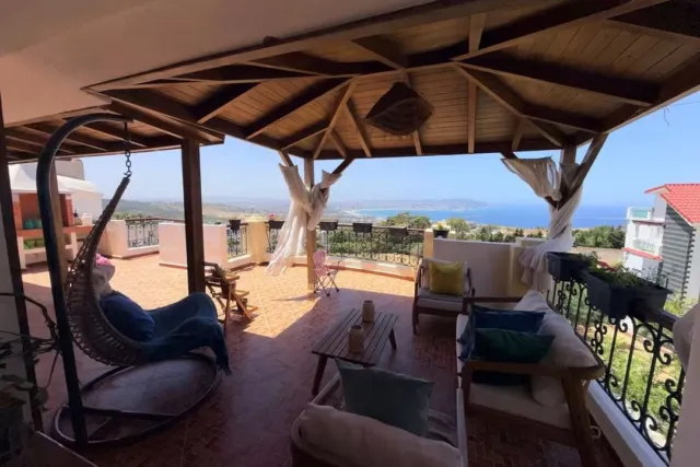 Villa de luxe meublée à vendre à Nouinouiche – Vue mer et piscine privée
