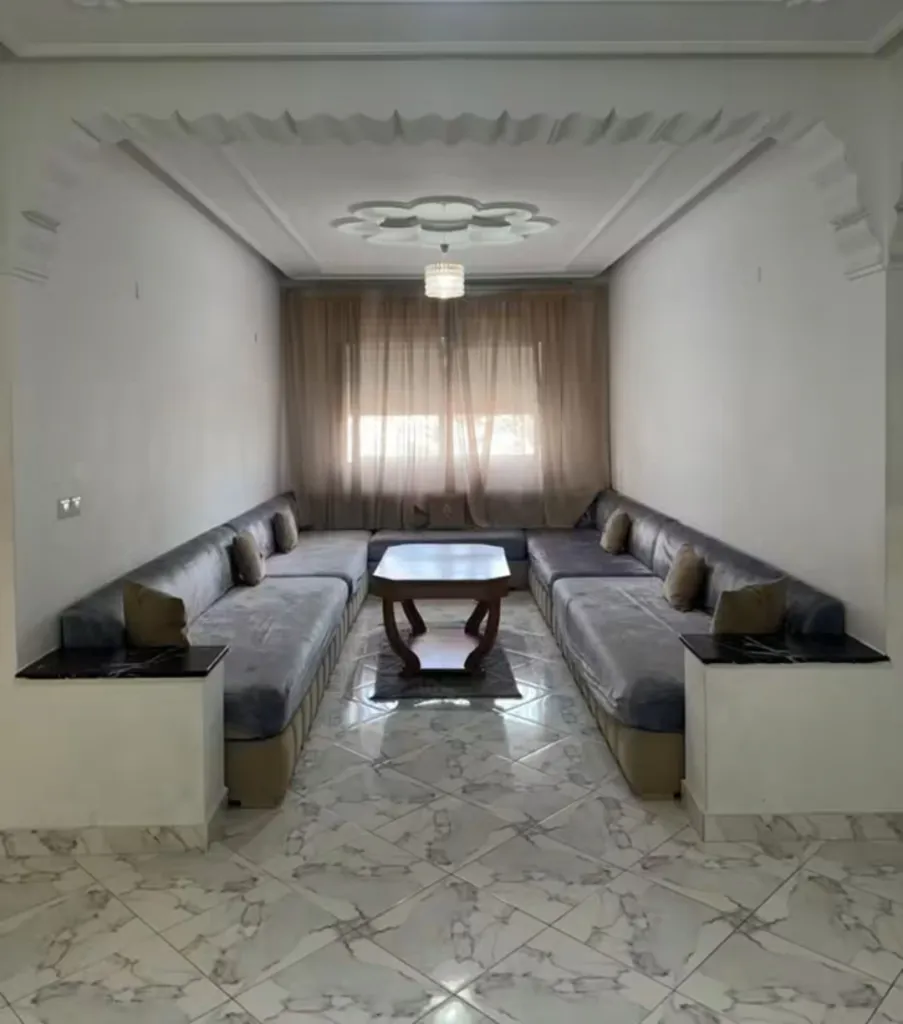 Appartement meubl&eacute; &agrave; louer longue dur&eacute;e &agrave; Branes, &agrave; proximit&eacute; de l&rsquo;&eacute;cole Arsalane | شقة مفروش للكراء longue dur&eacute;e برانص, proximit&eacute; l&rsquo;&eacute;cole arsalane