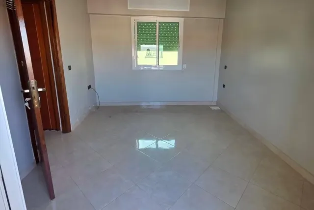 À louer– Appartement Lumineux À Hay El Haddad