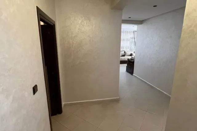 Appartement 2 chambre semi meublé à Ahlan