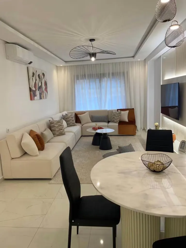 Appartement meubl&eacute; haut standing 3 chambres Avenue Moulay Ismail