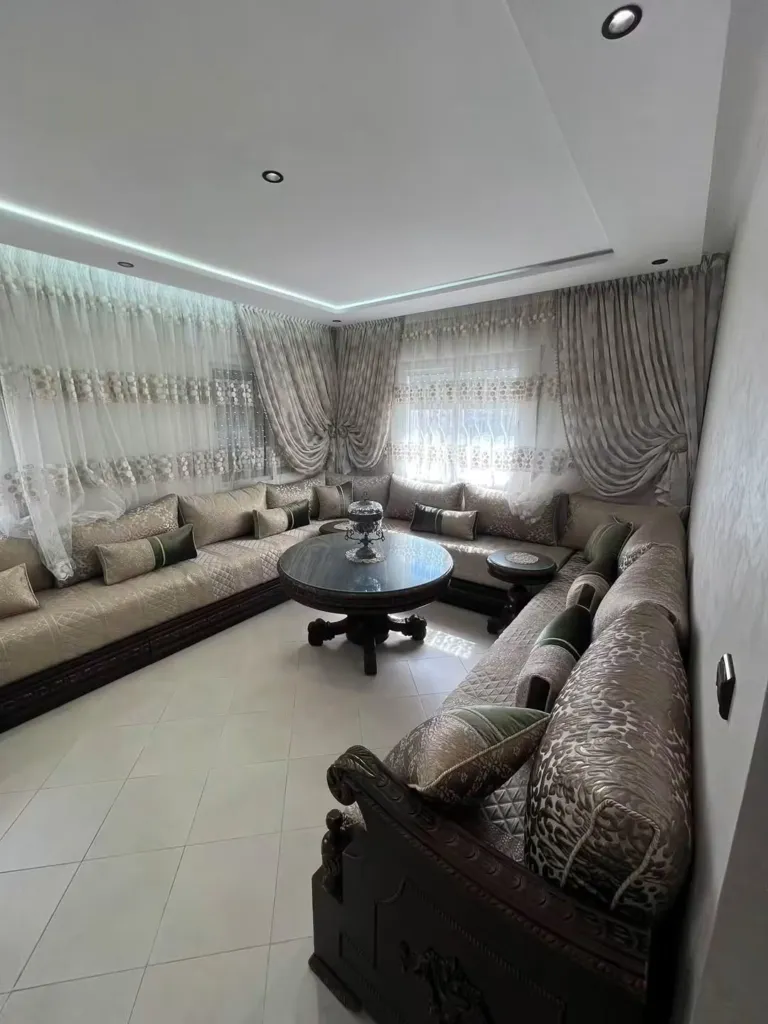 Appartement semi-meubl&eacute; &agrave; louer &agrave; Ahlan &ndash; 2 chambres