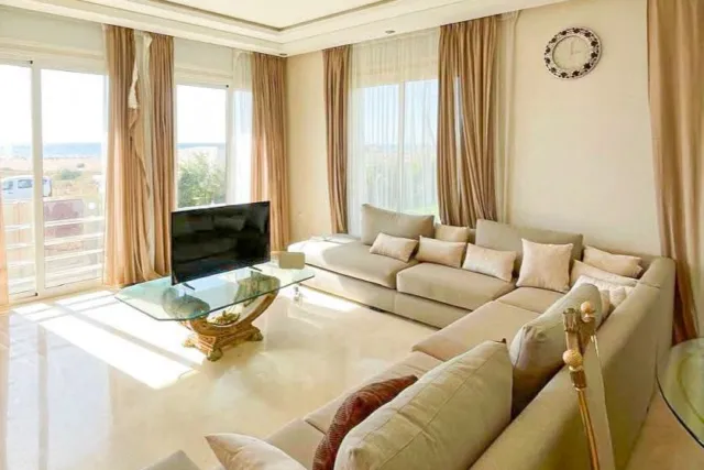 Villa de Luxe Vue Sur Mer avec Piscine Privée & Gym à Louer – Achakar