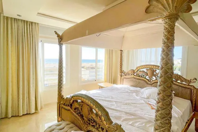 Villa de Luxe Vue Sur Mer avec Piscine Privée & Gym à Louer – Achakar